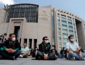 المحامون يواجهون أردوغان بمسيرات أمام قصر العدل احتجاجًا على مشروع تنظيم نقاباتهم.. صور