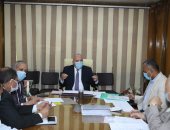 محافظ قنا يترأس اجتماع اللجنة الدائمة لاختيار الوظائف القيادية