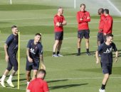 باريس سان جيرمان يعود للتدريبات بعد غياب 3 أشهر استعدادًا لدورى الأبطال.. صور