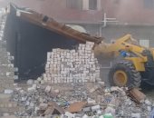 صور .. تنفيذ 9 قرارات إزالة للتعديات على أراضى الدولة بالإسكندرية