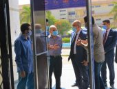 طلاب هندسة الزقازيق يبتكرون بوابة تعقيم متميزة لمواجهة فيروس كورونا