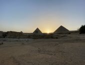 ترويج للسياحة المصرية.. زاهى حواس يكشف عن ظاهرة شمسية بأهرامات الجيزة
