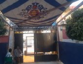 صور.. مظلات للشمس وتطهير لجان الثانوية العامة بالإسكندرية استعدادا لامتحان الغد