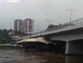 فيديو.. الفيضانات تحطم عدد من السفن والمطاعم العائمة فى نهر كرالييفو بصربيا