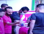 توقف لشرب المياة والتقاط الأنفاس في أول مران للأهلي  في زمن كورونا