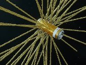 تطوير مركبة فضائية تجمع النفايات مثل شبكة العنكبوت وتلقيها فى الغلاف الجوى