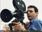 محمود حميدة يستعيد ذكرياته في التصوير بعد مغامرته تحت الرمال