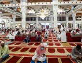 مساجد مكة تستقبل المصلين فى أول جمعة بعد رفع تعليق الصلاة (صور وفيديو)