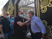 فيديو.. الخطيب يحضر مراسم دفن والدة خالد الدرندلي أمين صندوق الأهلي