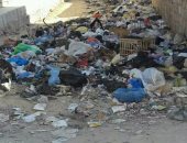 سيبها علينا.. شكوى من انتشار القمامة بقرية نجع عبدالرواف بالإسكندرية