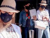 صور.. نيكول كيدمان وكيث أوربان بالكمامات فى بيفرلى هيلز