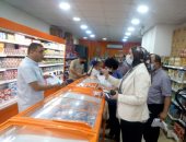 صور.. رئيس حى المنتزه شرق الإسكندرية تشن حملة مكبرة لغلق المحلات المخالفة