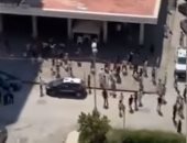 فيديو.. الشرطة الإيطالية تتصدى لمحاولة مغادرة سكان الحجر الصحى