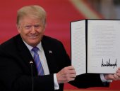 بعد شغب الاحتجاجات .. ترامب يوقع أمرا تنفيذيا لحماية النصب والتماثيل التاريخية