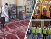 المصلون يعودون للمساجد.. فتيات بشمال سيناء يطهرن المساجد قبل الصلاة.. بوابة تعقيم وتباعد اجتماعى بمسجد أبوالعباس بالإسكندرية.. قبطى يوزع ورود على المسلمين أمام مسجد الرضا ببنى سويف وراعى كنيسة بإسنا يوزع كمامات