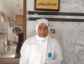 جيشنا الأبيض.."أحمد" طبيب على خط مواجهة كورونا بديوان عام وزارة الصحة