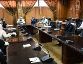 رئيس جامعة قناة السويس تؤكد على ضرورة الالتزام بالإجراءات الاحترازية 