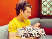 أحمد سيد زيزو يكشف عن أول صورة لمولودته الجديدة