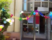 صور.. بالونات وزينة على بوابات تعقيم طلاب الثانوية العامة بالجيزة