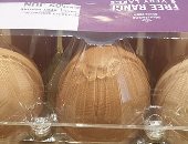 زبائن المحلات الشهيرة ببريطانيا ينتقدون وضع البيض فى علب بلاستيك.. اعرف السبب