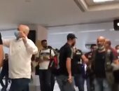 اعتداءات على الصحفيين أثناء تغطية عودة مطار بيروت إلى العمل.. فيديو