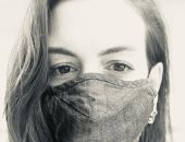  آن هاثاواي تطلق حملة للتوعية من الإصابة بفيروس كورونا "صورة"