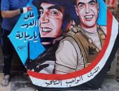 منسى يحلق فى سماء مصر.. قارىء يصنع طائرة ورقية إهداء لأسرة الشهيد