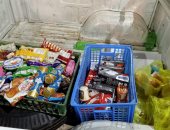 إعدام مواد غذائية منتهية الصلاحية بأسوان ..صور