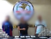 فيديو.. ضبط 3 تجار عملة بحوزته 1.4 مليون جنيه وعملات أجنبية