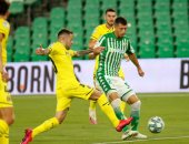 فياريال يواصل انتصاراته في الدوري الإسباني على حساب ريال بيتيس.. فيديو