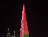 برج خليفة يتزين بألوان علم بيلا روسيا فى عيد استقلالها 