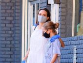 10 صور لأنجلينا جولى فى أول ظهور خارج منزلها مع ابنتها منذ شهور بسبب كورونا