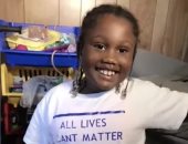 سيدة أمريكية تزعم طرد ابنتها من "الحضانة" بسبب تيشيرت "Black Lives Matter"