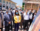 وزير التنمية المحلية يشيد بجهود محافظة دمياط فى تنفيذ سوق حضارى.. صور