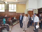 المشرف على قطاع التعليم والطلاب يتفقد امتحانات طب بيطرى الزقازيق  