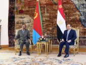 السيسى ونظيره الإريترى يبحثان ملفات القرن الأفريقى وأمن البحر الأحمر وقضية سد النهضة.. الرئيس يؤكد الحرص على ترسيخ العمل التكاملى مع إريتريا لإرساء السلام والاستقرار بالمنطقة.. أفورقى: حريصون على التنسيق مع مصر