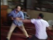 فيديو.. مشاجرة بالعصا داخل أحد المساجد بالمعادى