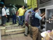 "صحة أسوان" تعدم 241 كيلو من الأغذية الفاسدة.. صور