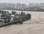  فيضانات تدمر جسرا يرجع تاريخه إلى أكثر من 480 سنة فى الصين 