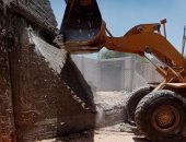 محافظ قنا: إزالة 89 حالة تعد بالبناء والزراعة على أملاك الدولة.. صور