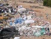 سكان في الحي العاشر بـ6 أكتوبر يشكون تجميع وفرز القمامة بالقرب من مساكنهم