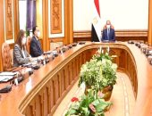 السيسى يعقد اجتماعًا لاستعراض مدى تأثير أزمة كورونا على المؤشرات الاقتصادية للدولة.. الرئيس يوجه بالاستمرار فى جهود مواجهة التحديات بالقطاعات الأكثر تضررا..وتقديم المزيد من الدعم وحزم التمويل لـ"أطفال بلا مأوى"