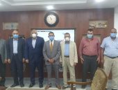 محافظ الوادى الجديد يتسلم قاعدة البيانات الرقمية الحديثة للمحافظة