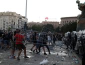 كر وفر بين الشرطة والمتظاهرين فى صربيا بسبب قيود كورونا لليوم الثانى