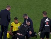 الريال ضد الافيس.. إصابة حكم المباراة وطبيب الملكى يعالجه