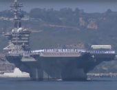 فيديو.. حاملة طائرات أمريكية تعود إلى قاعدتها البحرية فى كاليفورنيا