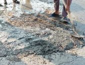 محافظ الشرقية يستجيب لشكوى أهالى أبو كبير بإصلاح هبوط أرضى.. صور