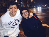سميرة سعيد وابنها شادى نابلسى يتجولان فى شوارع نيويورك "صورة"