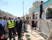 نائب محافظ قنا يتفقد مشروعات "حياة كريمة" بقريتىى الدهسة والحاج سلام