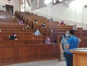 علوم القاهرة تبدأ امتحانات الفرق النهائية وسط إجراءات الوقاية من كورونا.. صور